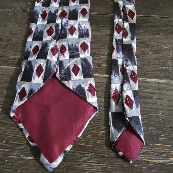 Vintage 90s Corner Stone Red Gray Geometric Silk Neck Tie - Picture 4 of 4